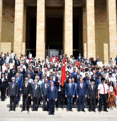 Atabey19 Gençlik Kültür Ocakları Genel Başkanı Kahveci, Sakarya Meydan Muharebesi'nin Sene-i Devriyesinde Anıtkabir’de